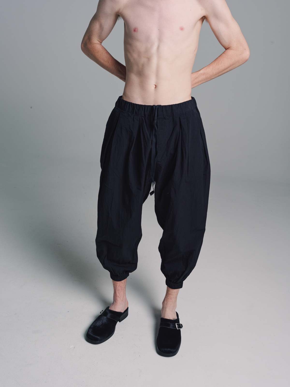 Casey Casey Paper Cotton Deep Plis Pant - Black | Garmentory