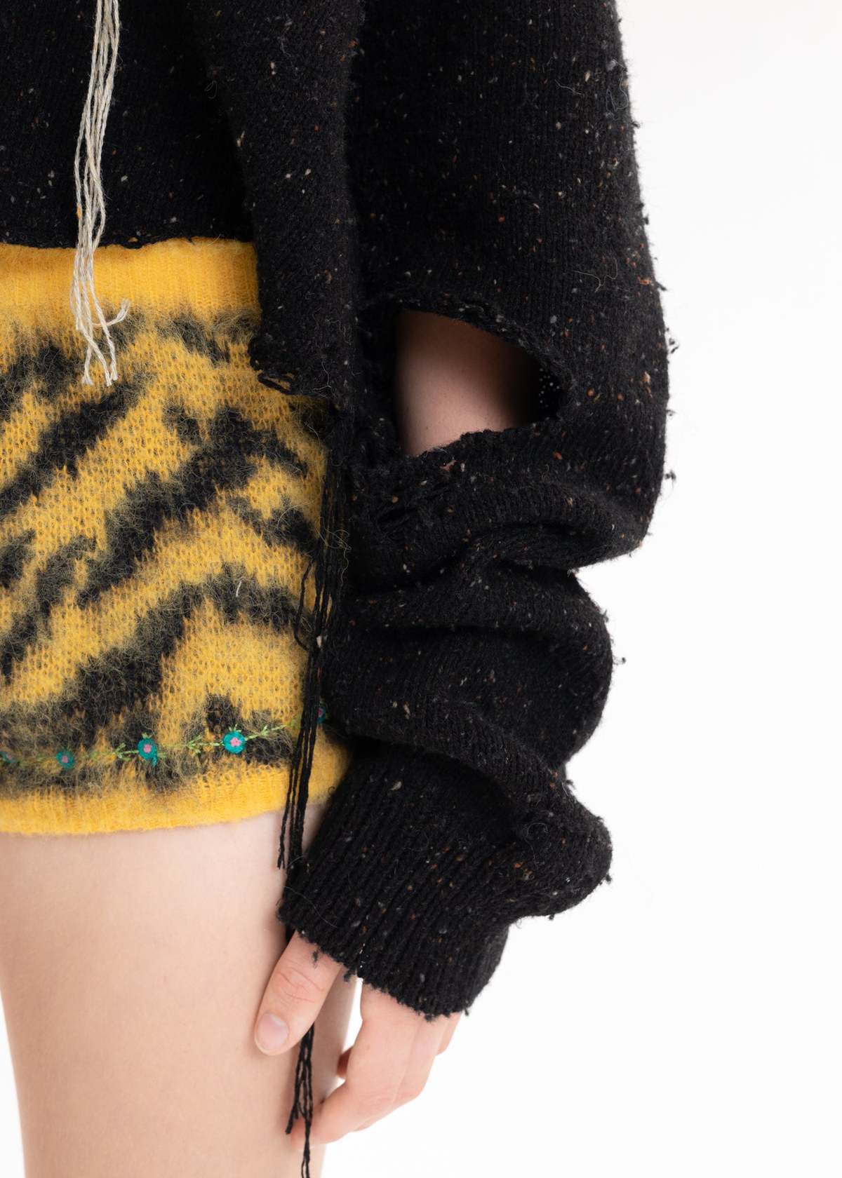 Doublet MAGNET ATTACHED KNIT PULLOVER - Black | Garmentory
