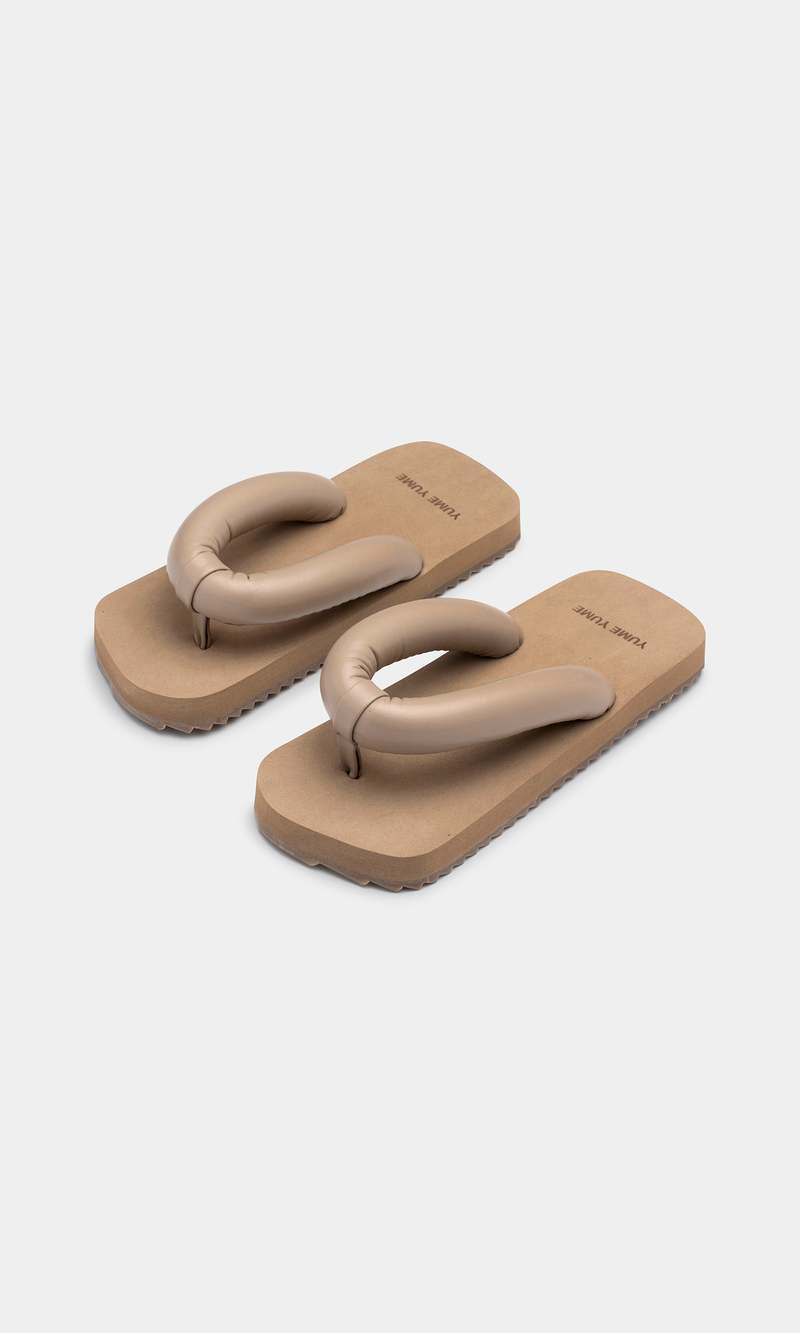VIP【関税送料無料】希少 YUME YUME BEIGE FAUX LEATHER SANDALS Yume Yume Tyre Slide Beige Sandals