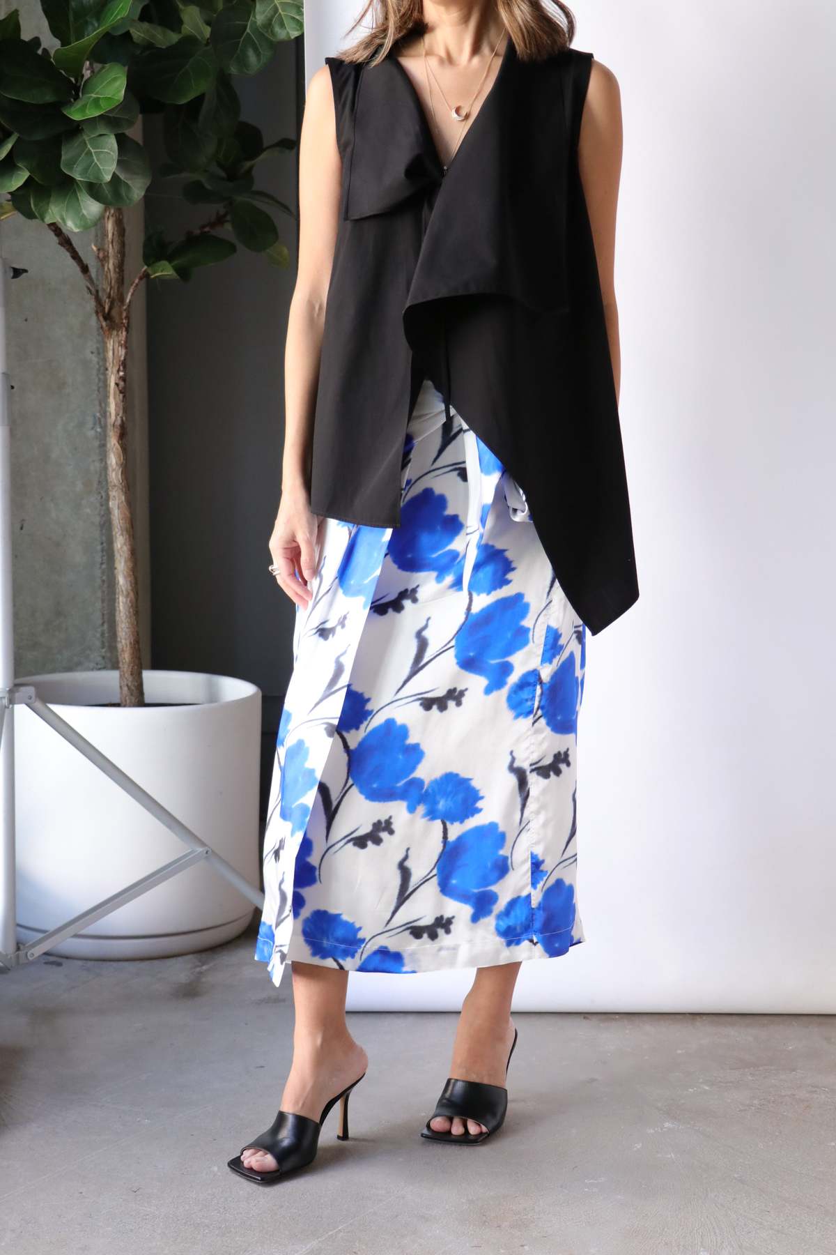 Christian Wijnants Tomoka Asymmetric Draped Sleeveless Top - Black - Image 2 of 5