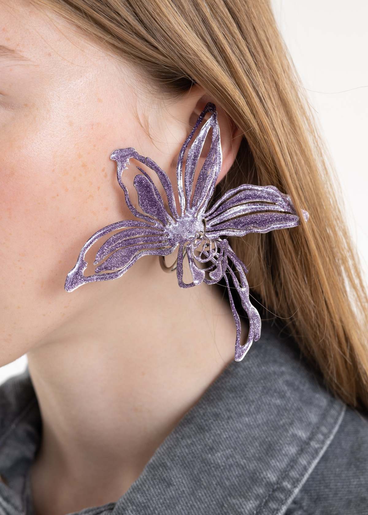 Y/project GLITTER ORCHID HOOPS - SILVER / PURPLE | Garmentory