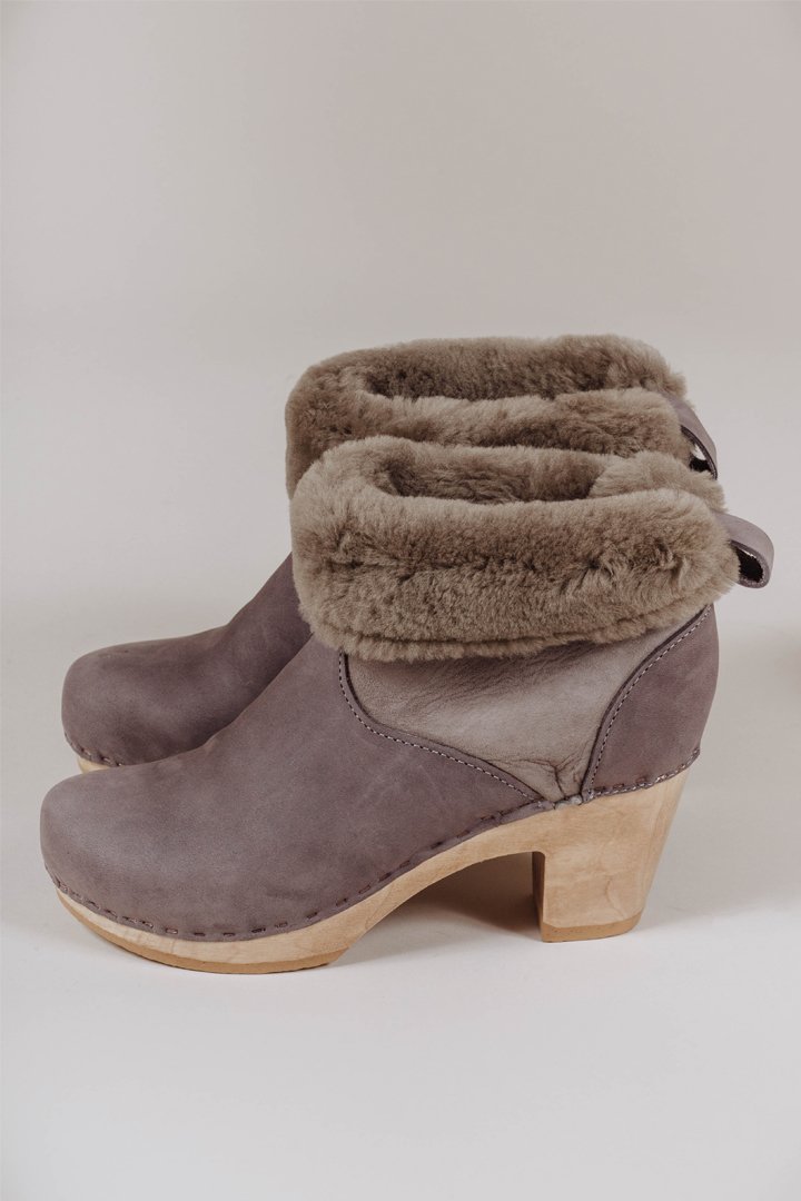 slip on shearling boots