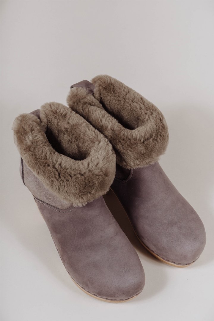 slip on shearling boots