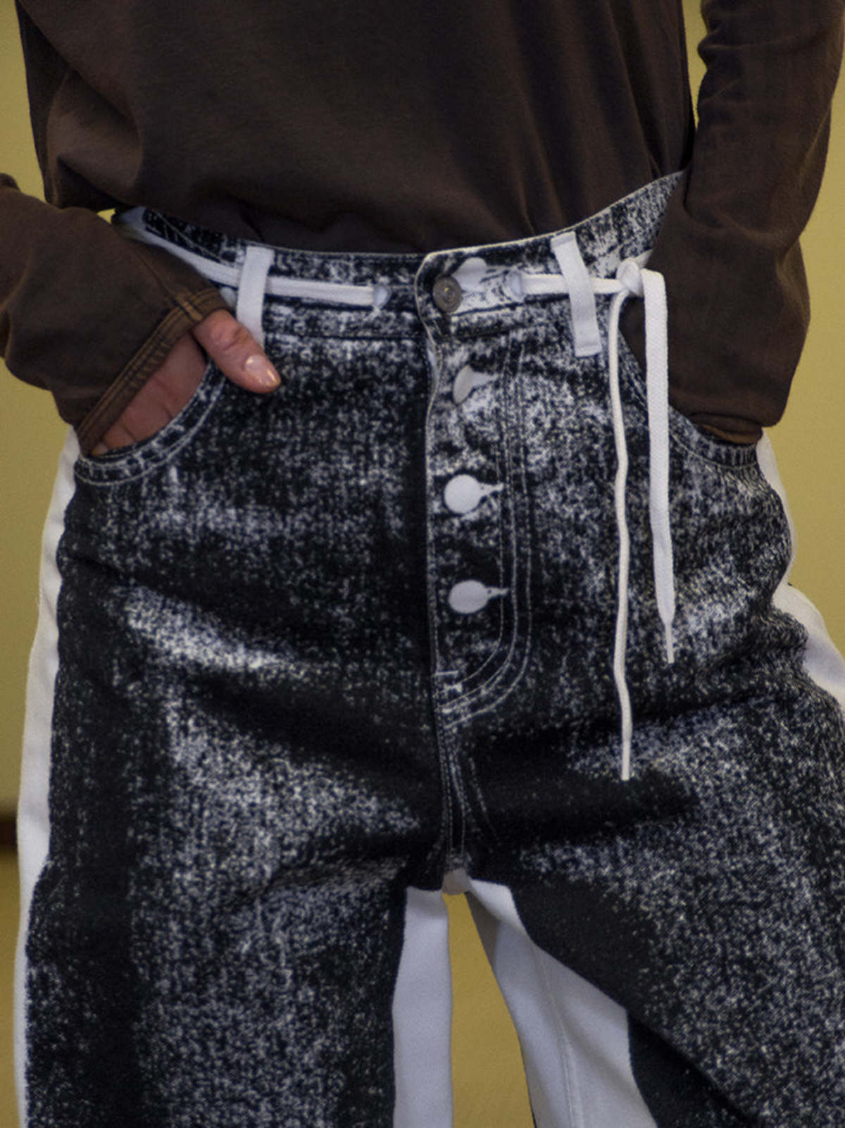 【送料&関税込】MM6 Maison Margiela Hand-painted Denim Long 25632525_55868619_600.jpg