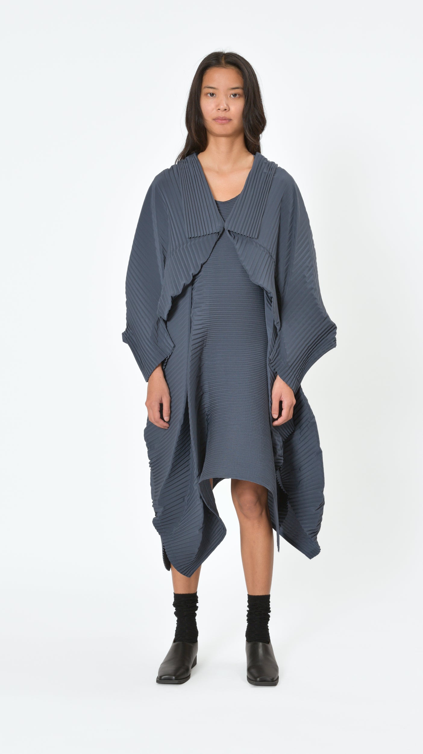 Issey Miyake Leaf Pleats Cardigan - Navy | Garmentory