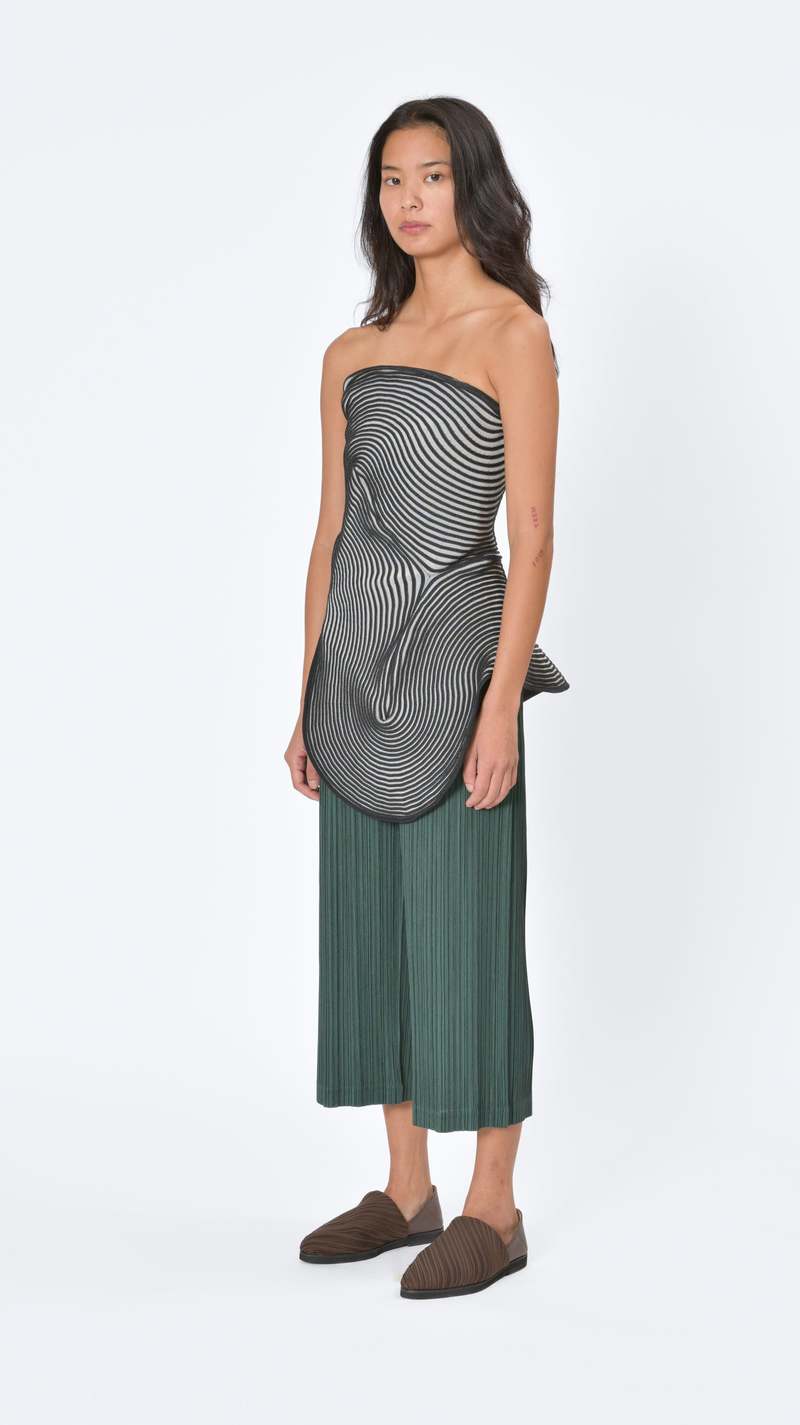 贈り物 Issey Miyake Garmentory | Hue Black - Top Meander トップス