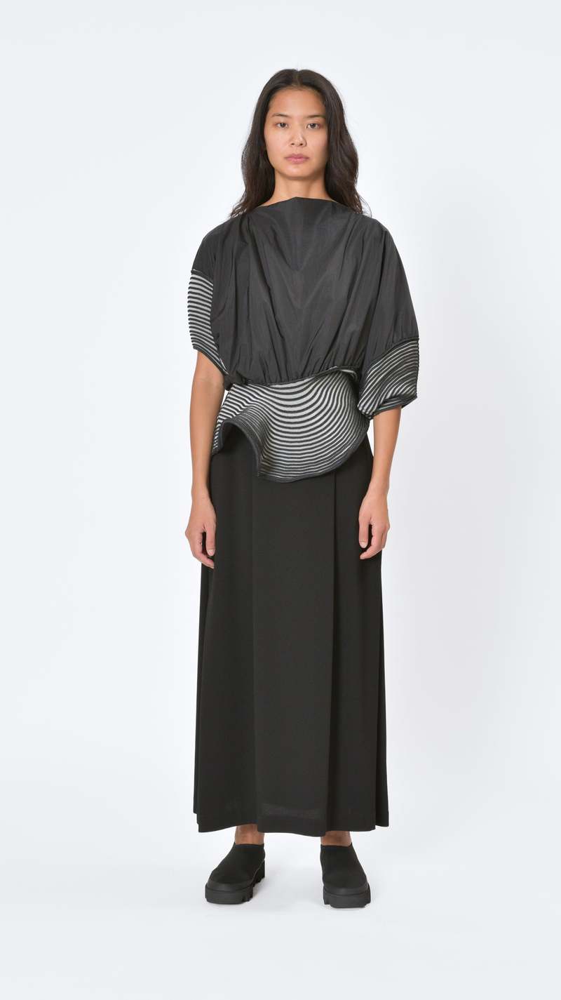 Issey Miyake Winding Solid Top - Black | Garmentory