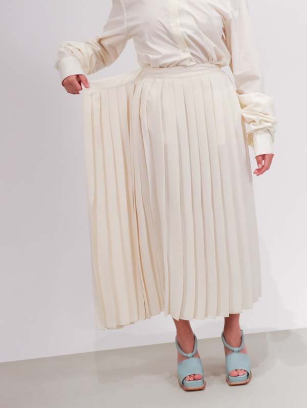 ワンピース MM6 MAISON MARGIELA Women Mid Skirts 116873 S62DG0048 M20108 MM6 Maison Margiela Pinstriped Midi Skirt | White | FARFETCH