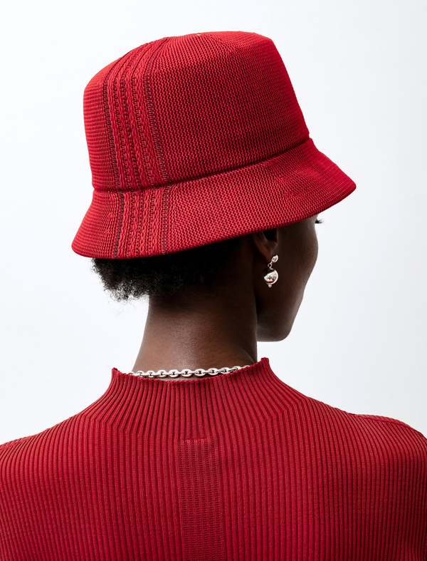 CFCL MESH KNIT LUXE ASYMMETRIC HAT CFCL Mesh Knit Asymmetric Hat