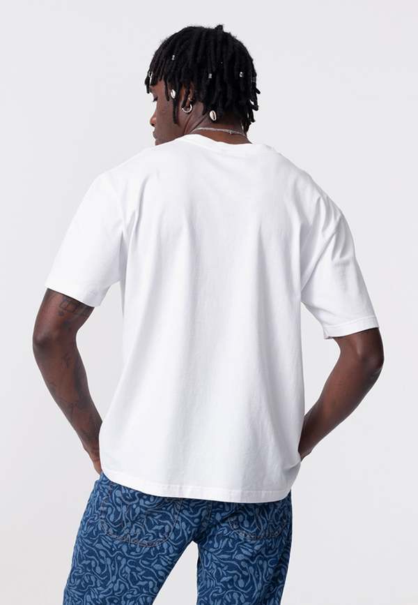【CARNE BOLLENTE】 JUNGLE SWING / White Unisex Carne Bollente Jungle Swing T Shirt - White | Garmentory