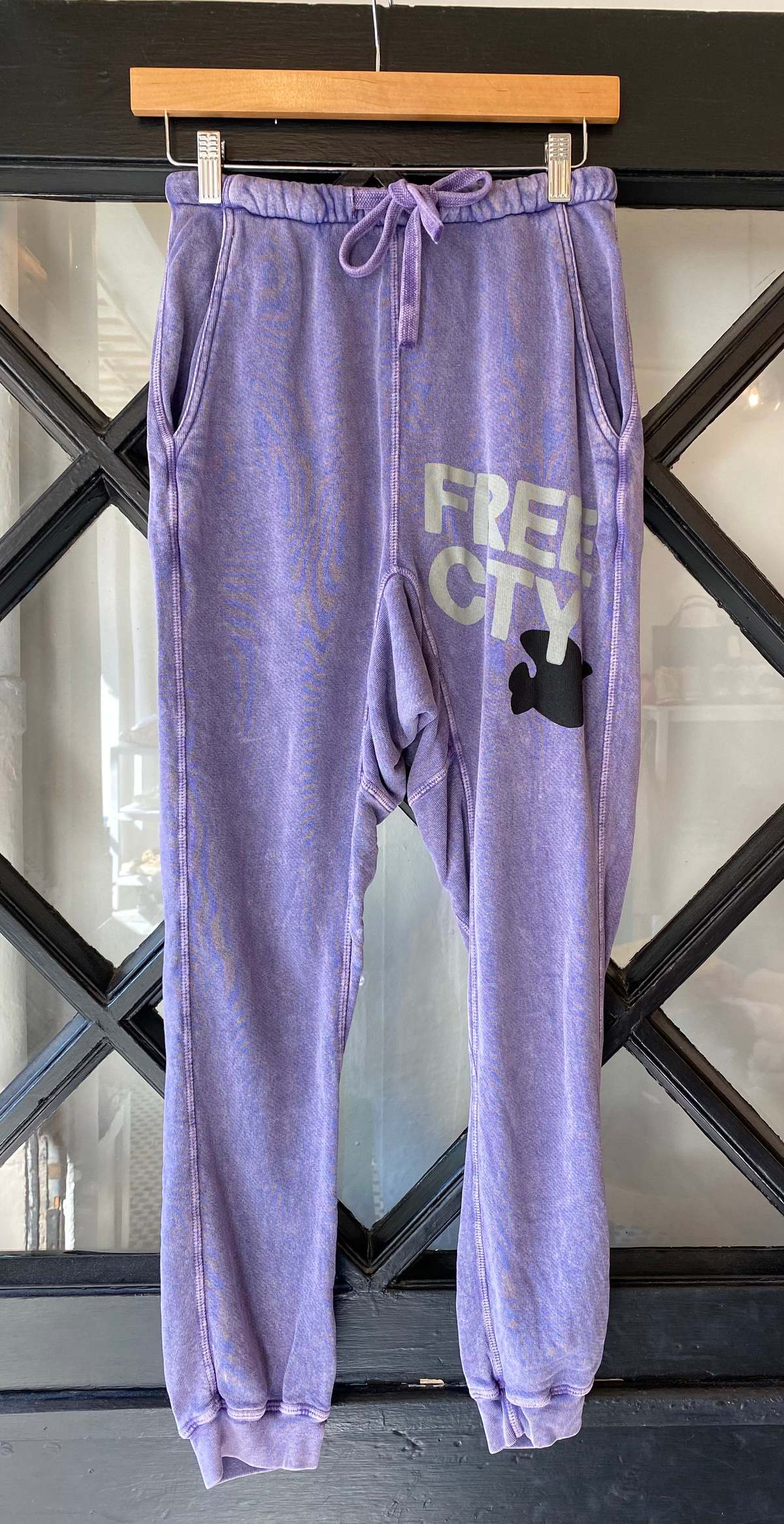 Free City Superfluff Lux Vintagebath Pocket Sweat - Image 4 of 6