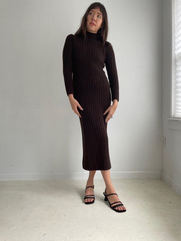 sweater dress ralph lauren Polo Cable-knit V-neck in Gingerbread Brown Melange line sweater dress is made with medium Polo Ralph Lauren Cable-Knit Sleeveless