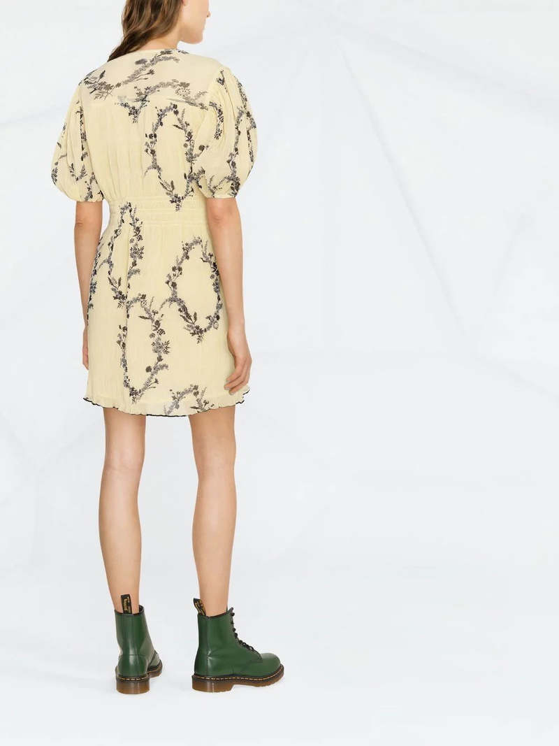 トップス GANNI PLEATED GEROGETTE / FLAN Ganni Pleated Georgette Top in Floral Azure Blue | FWRD