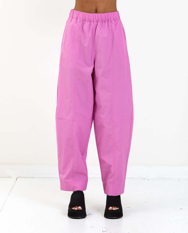 GANNI カーブパンツ Cotton Crepe Elasticated Curve Pants Ganni Cotton Crepe Elasticated Curve Pants | Garmentory