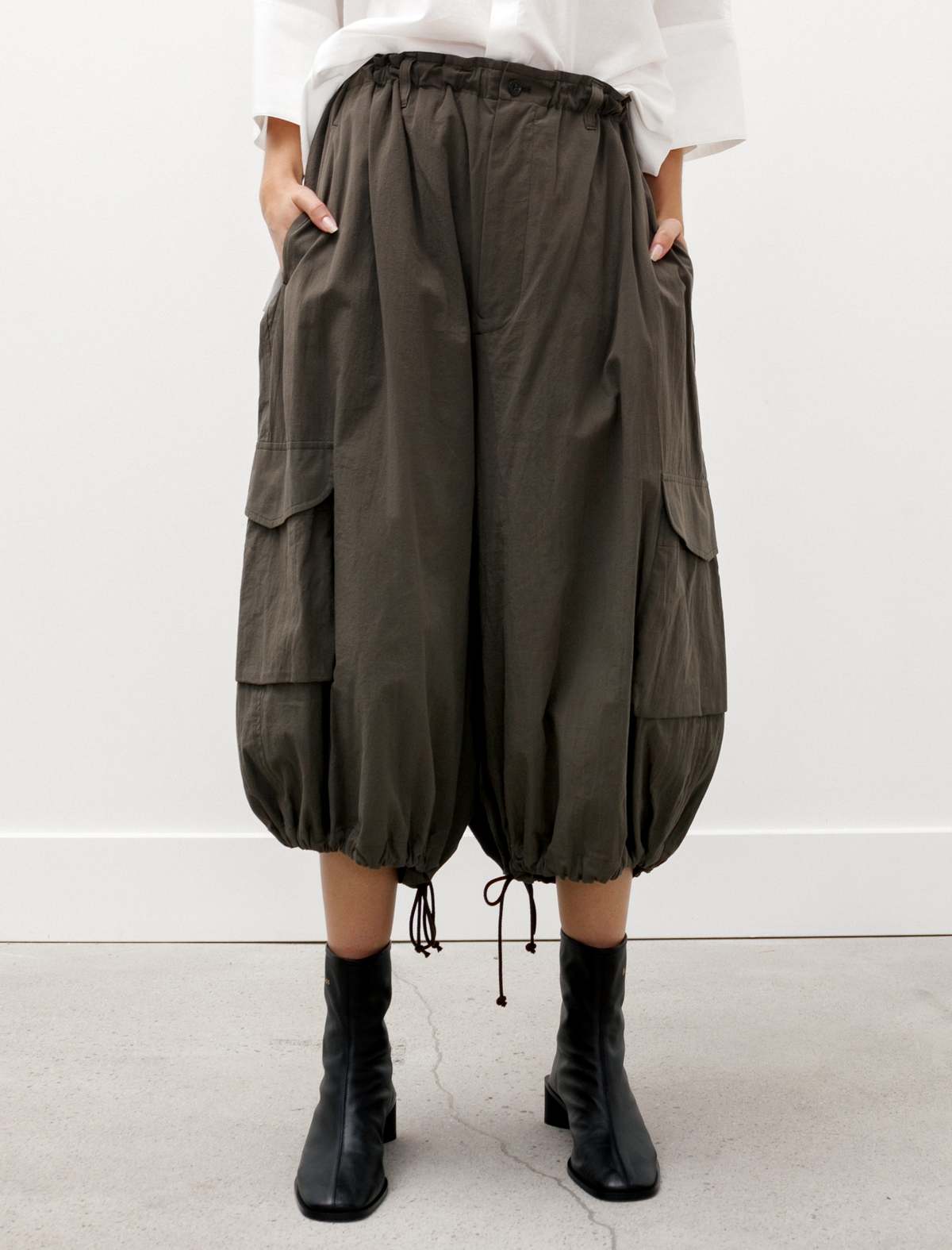 2025-25 秋冬新作  Cropped-Drawstring-Cargo-Pants パンツ
