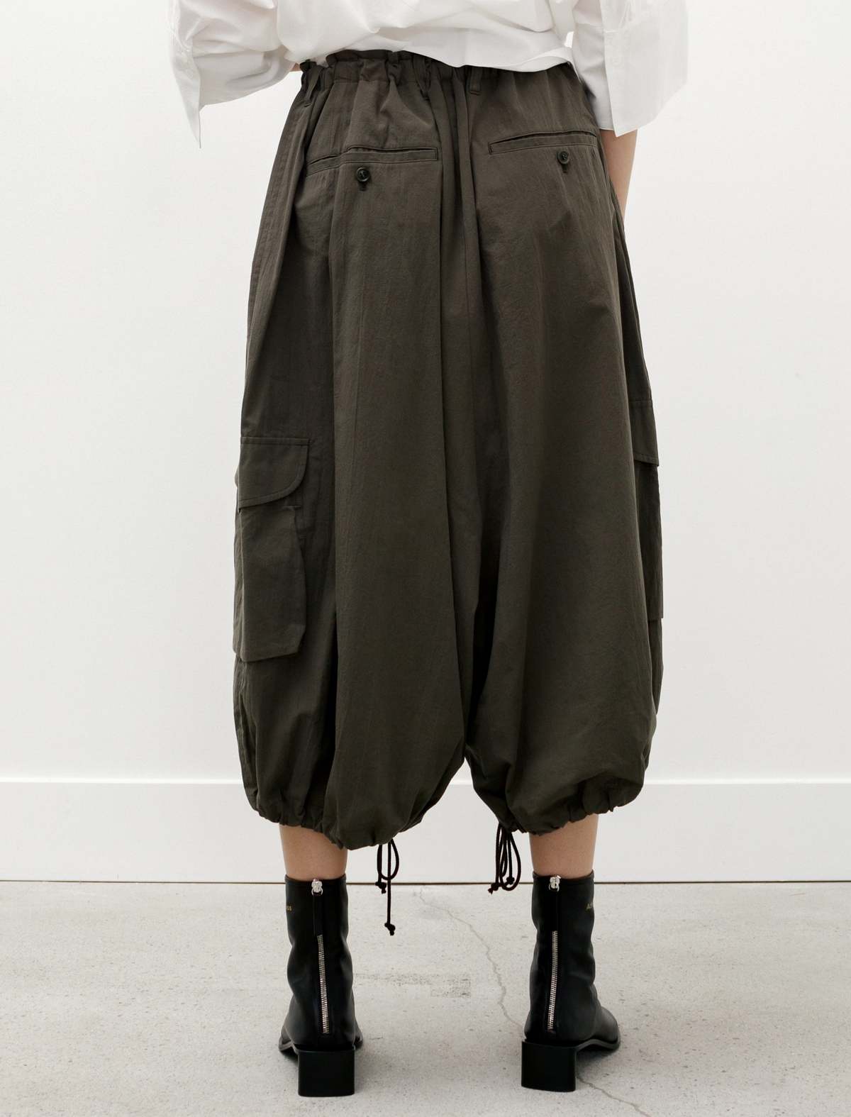 パンツ DRAWSTRING CARGO CROPPED 46 Cropped-Drawstring-Cargo-Pants