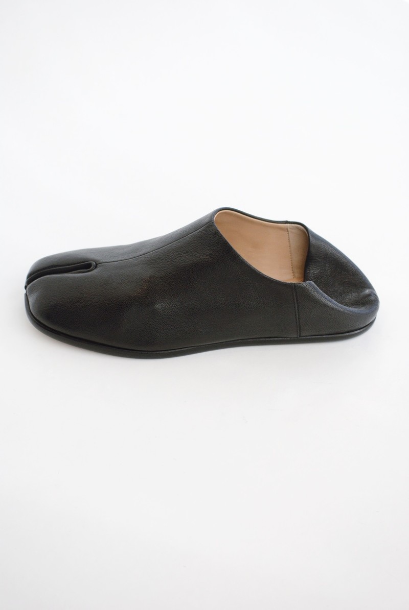 Maison Margiela Mens Tabi Slip On Shoe - Black | Garmentory