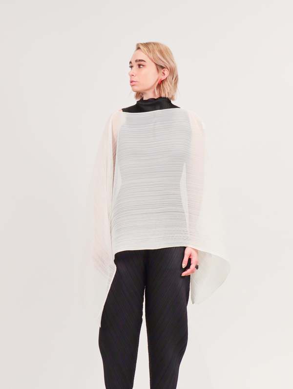 Pleats Please by Issey Miyake Basic Madame T - White | Garmentory