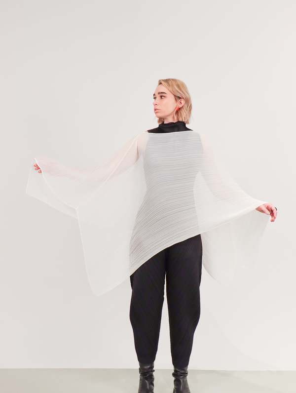 Pleats Please by Issey Miyake Basic Madame T - White | Garmentory