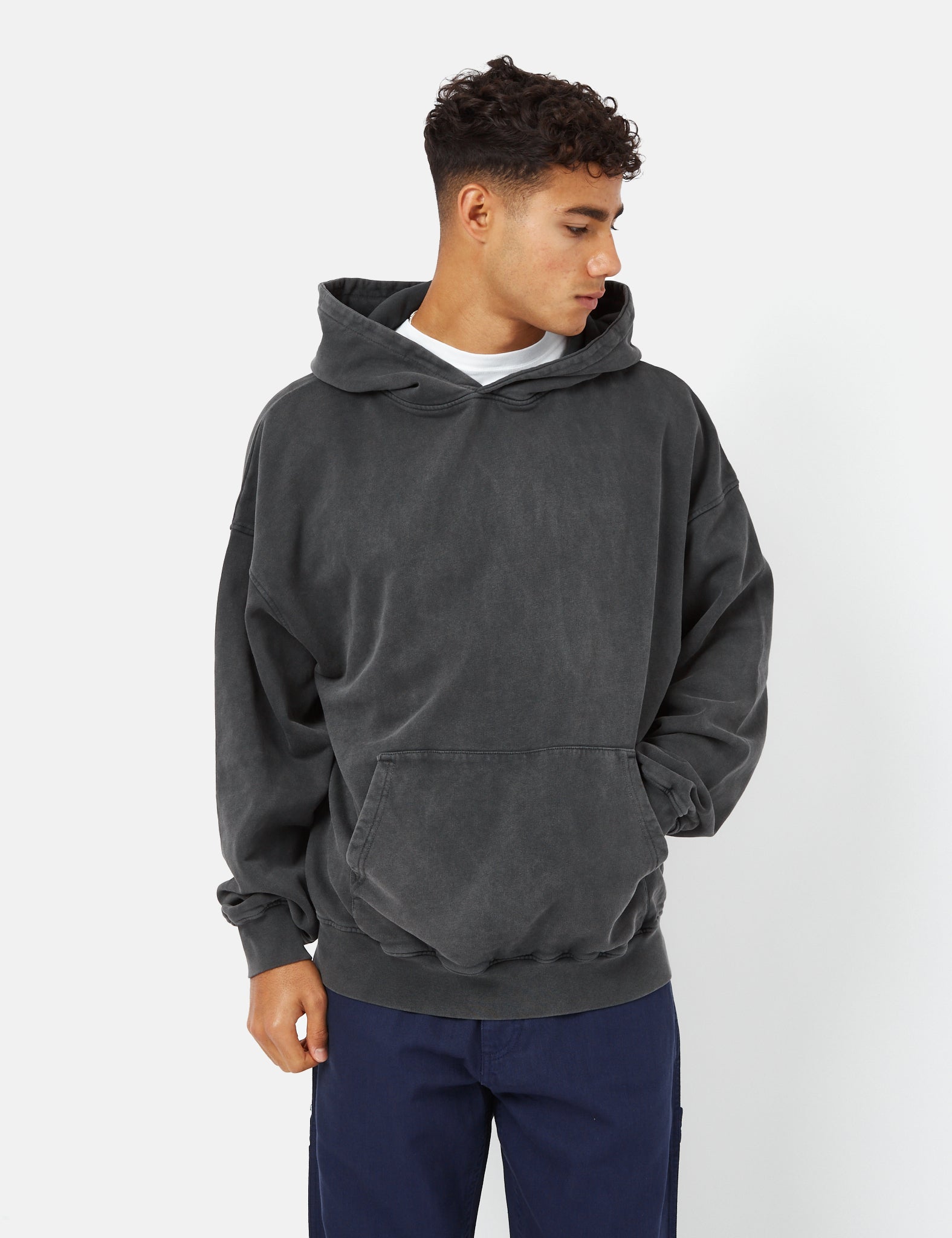 パーカー・フーディ LMC OVERDYED CITIZEN STANDARD HOODIE charcoal 0LM44FHD321CRC Carhartt WIP Pigment Dyed Hoodie x Invincible by Shinsuke