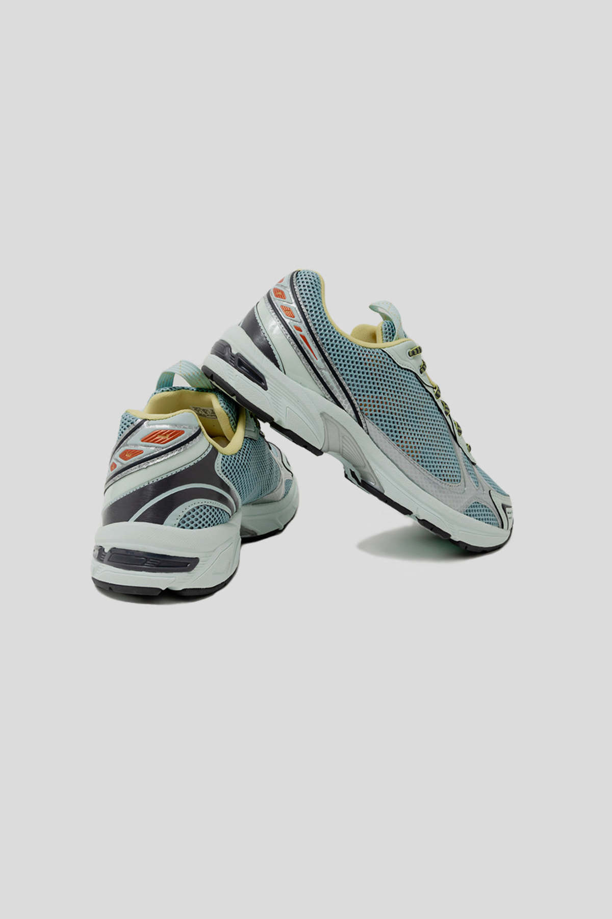 UB4-S-Gel-1130---Smoke-Blue---