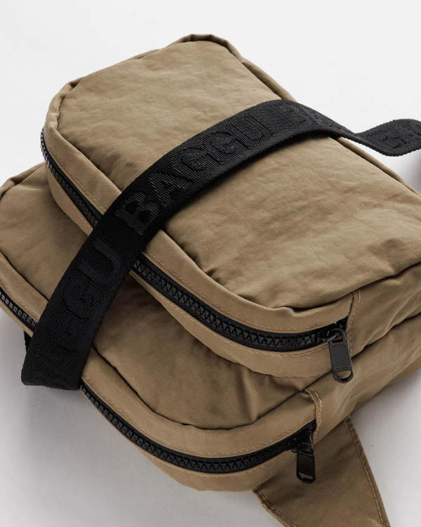 BAGGU Fanny Pack Dark Khaki Garmentory