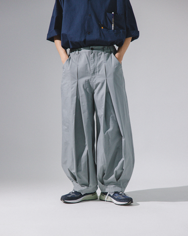Anglan Unbalance Long Tuck Balloon Pants - Grey | Garmentory