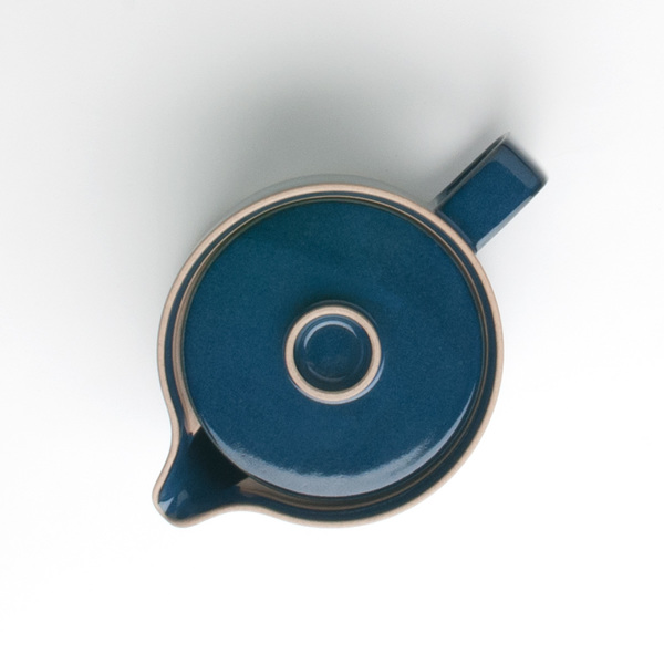 HASAMI PORCELAIN JAPAN Hasami Teapot in Blue Garmentory