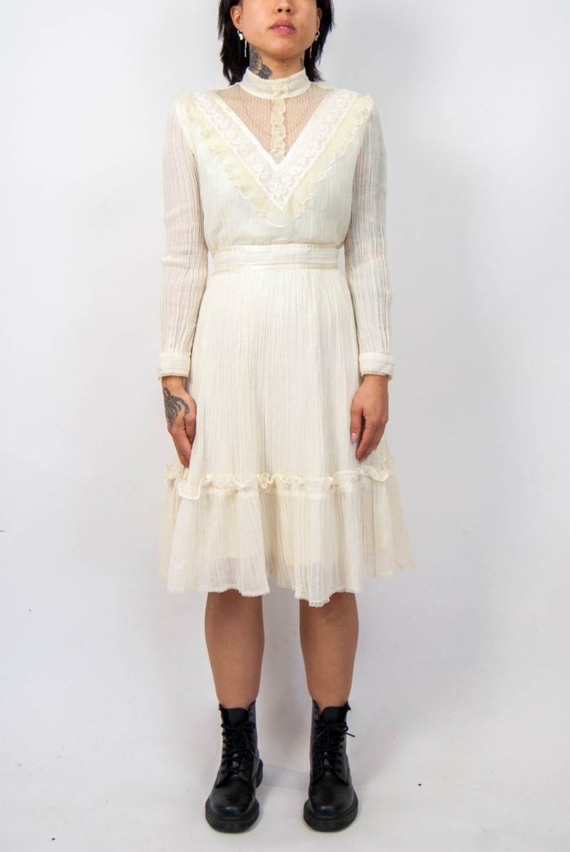 gold mini prom dress Cute White Tulle Party Dress with Gold Applique, Prom Dresses, Short Prom  Dresses