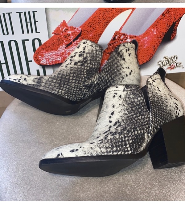 Jeffrey campbell clearance snakeskin booties