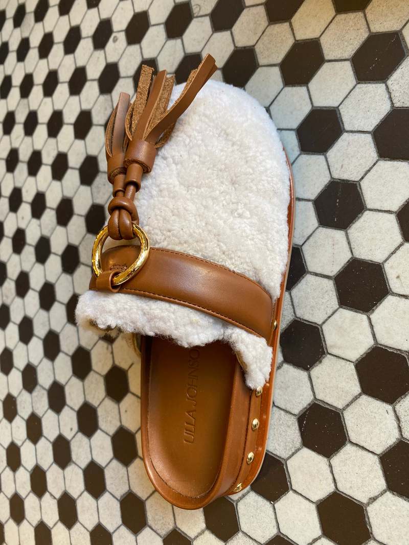 Ulla Johnson Ruby Shearling Slide - Cream | Garmentory