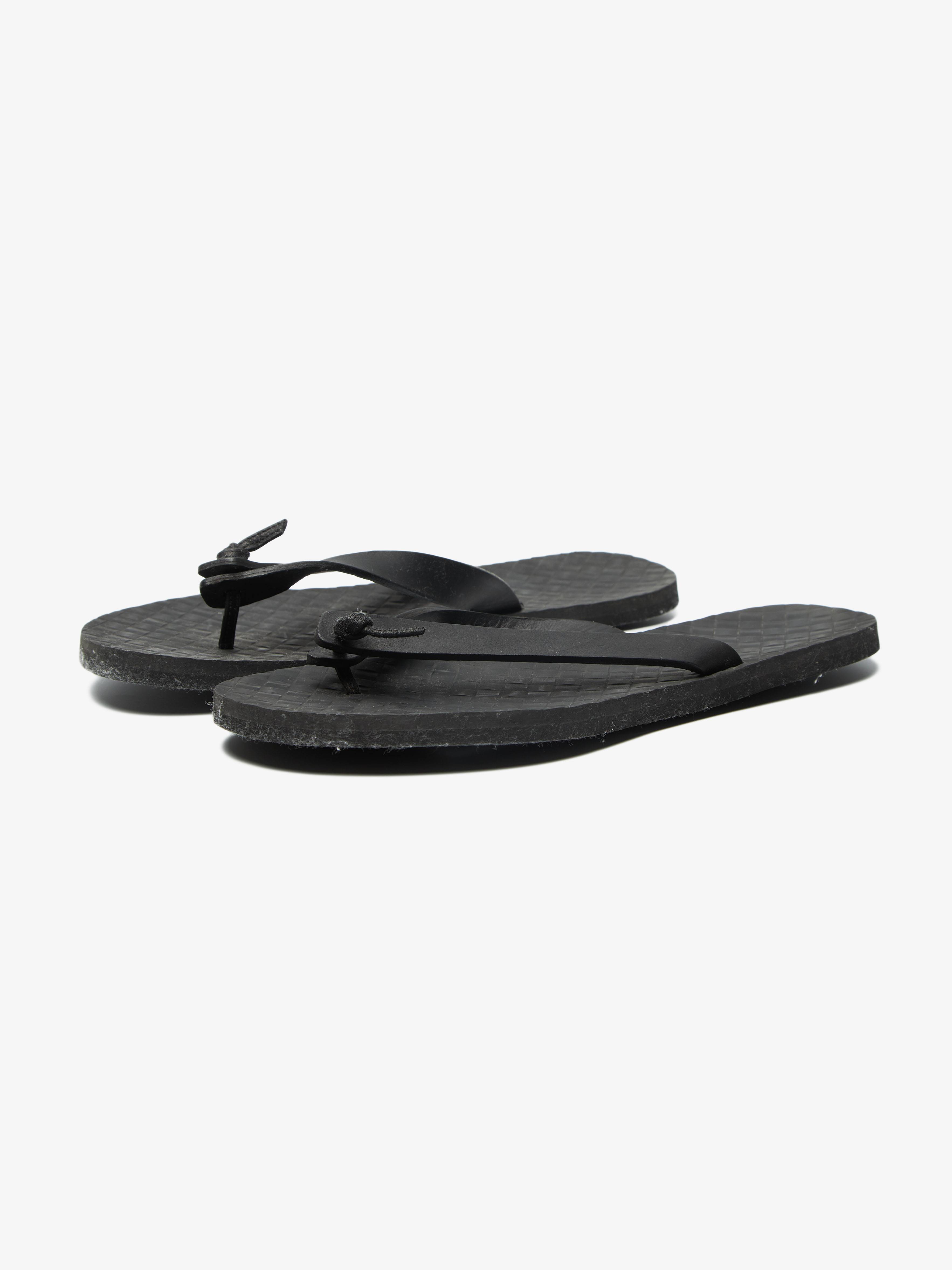 LAST DROP Men\'s Gucc Black Snake-print Flip Flops TKEES Lily Vegan Animal Leather Flip Flops in Coco Snake main image 2