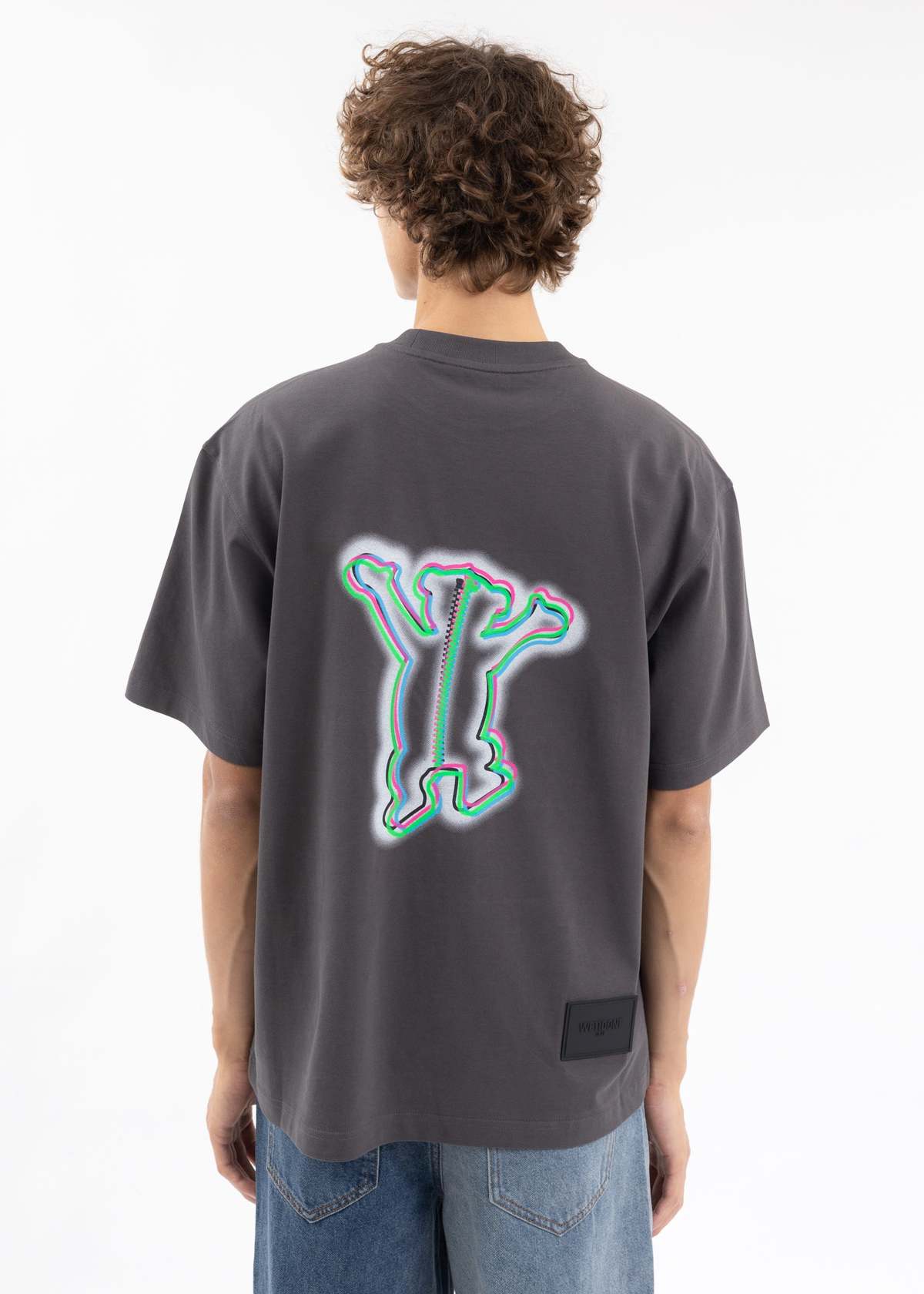 Tシャツ・カットソー WE11DONE Men T Shirts WDTT123793UCH CHARCOAL GREY We11done Colorful Teddy Print T-shirt - Charcoal | Garmentory