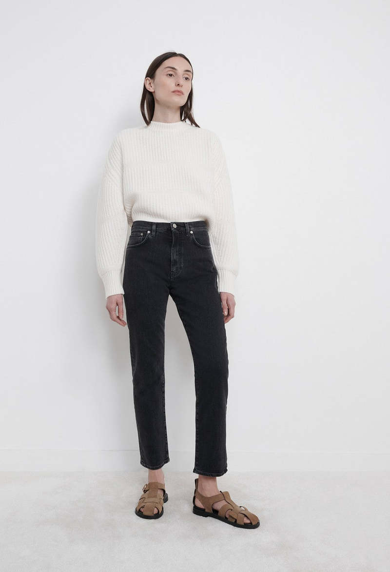 Wular Straight Leg