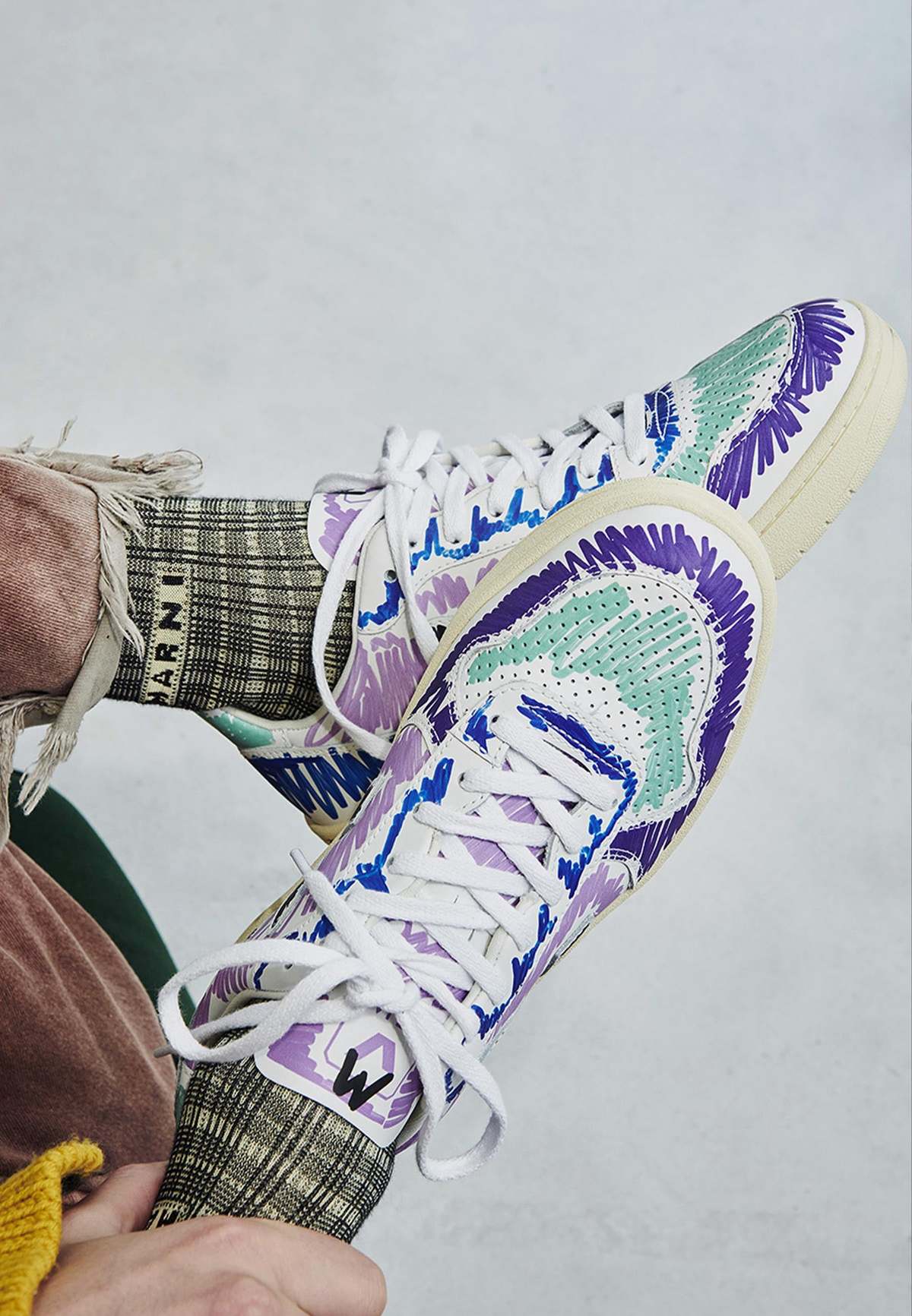 VEJA V10 Leather Marni Sneakers - Orchid/Black - Image 3 of 9