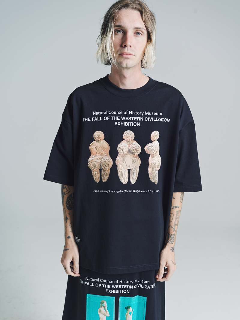 Tigran Avetisyan Venus Printed T-Shirt - Black | Garmentory