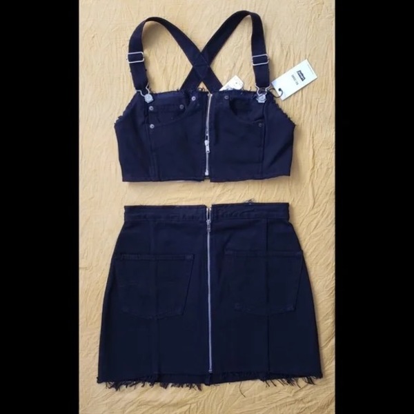dressing for black tie event STRAPLES LACE CORSET DRESS – Galit Levi main image 1