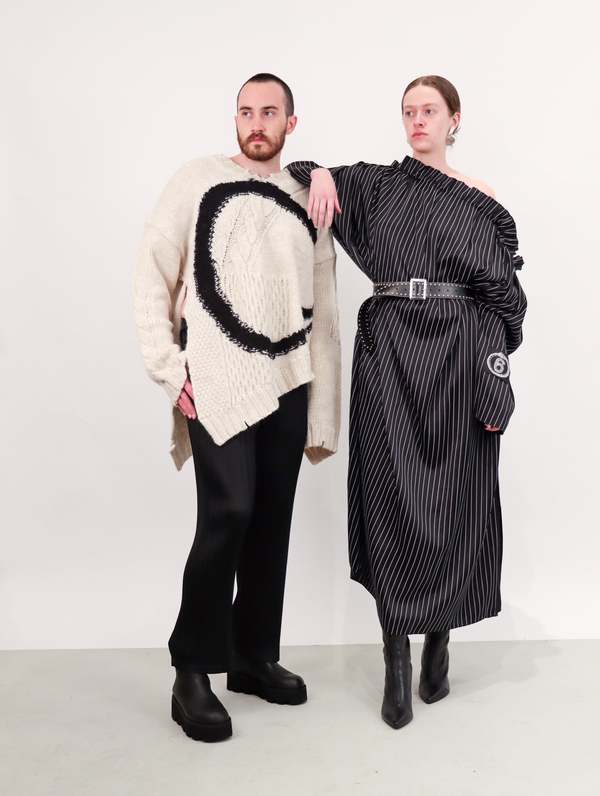 MM6 Maison Margiela Unisex Snake Circle Sweater - Off White