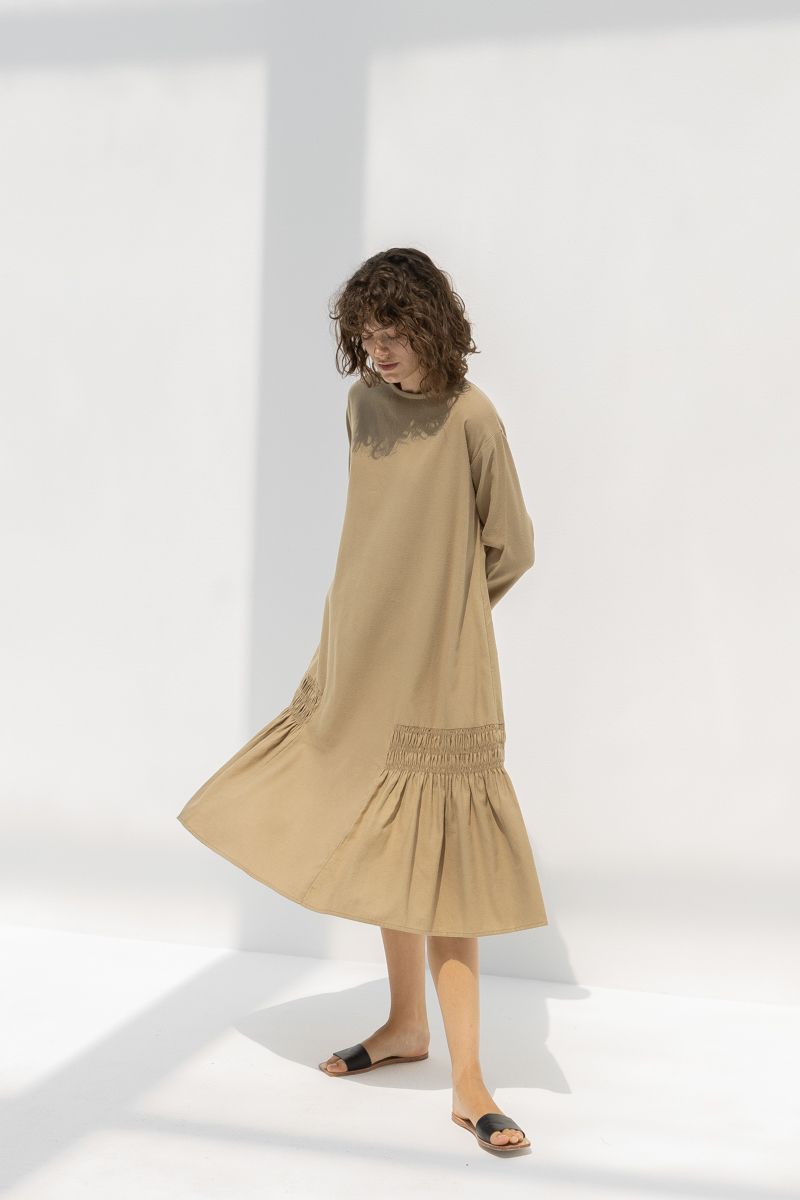 Black Crane Gathered Dress - Mocha