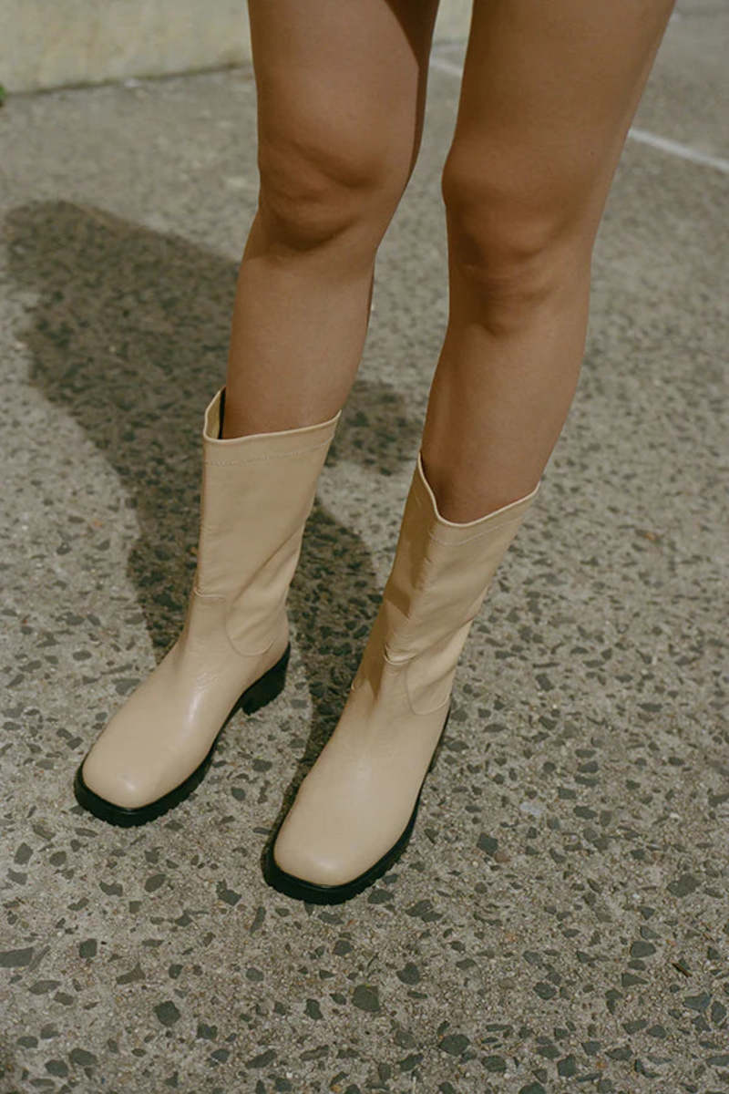 【関税込み】Maryam Nassir Zadeh トープ Belmont ブーツ BELMONT BOOT, BLACK CALF – Maryam Nassir Zadeh