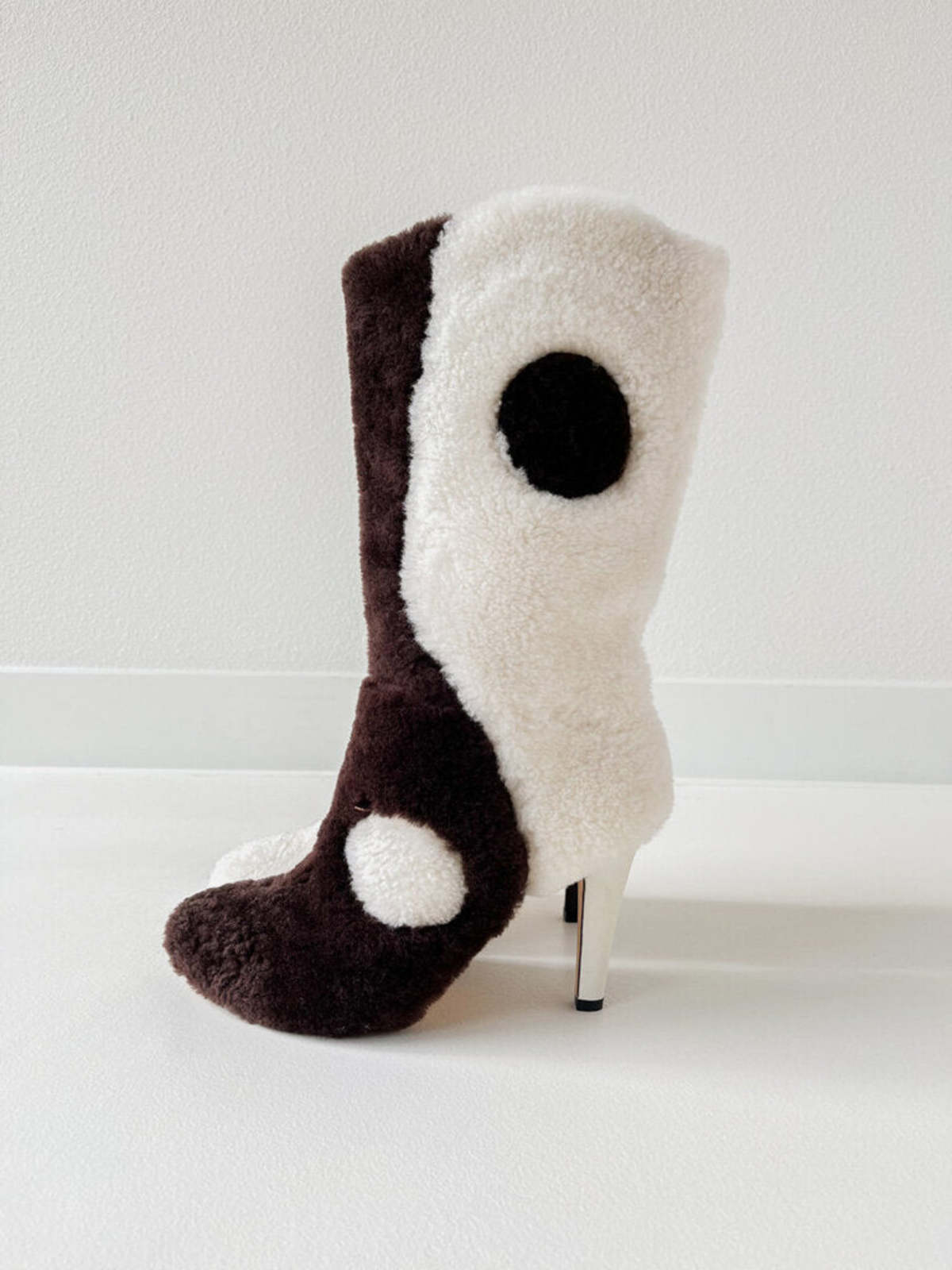 Deep Lake BROTHER VELLIES 2020 BOOT SIZE 9 - BROWN SHEARLING  - Image 2 of 5