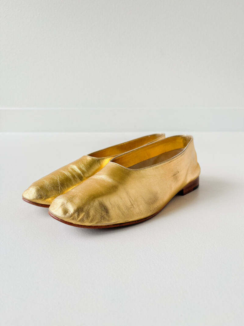 MARTINIANO GLOVE FLAT - GOLD | Garmentory