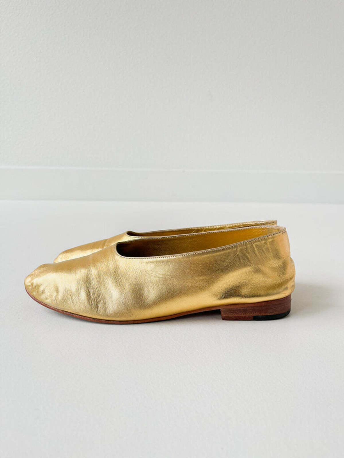 【新品未使用】＜MARTINIANO＞GLOVE Gold COLOR/38 MARTINIANO GLOVE FLAT - GOLD | Garmentory