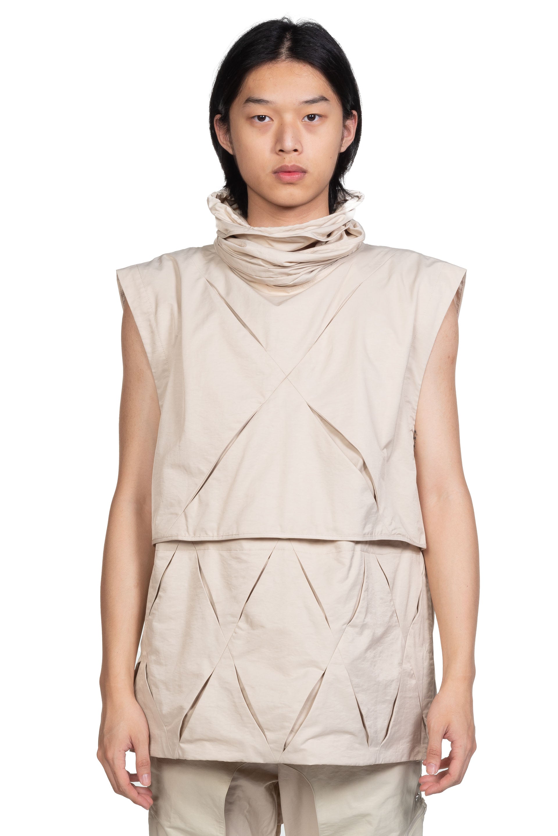 トップス Aenrmous 4way desert top vest Aenrmous 4-Way Desert Top - Cream | Garmentory