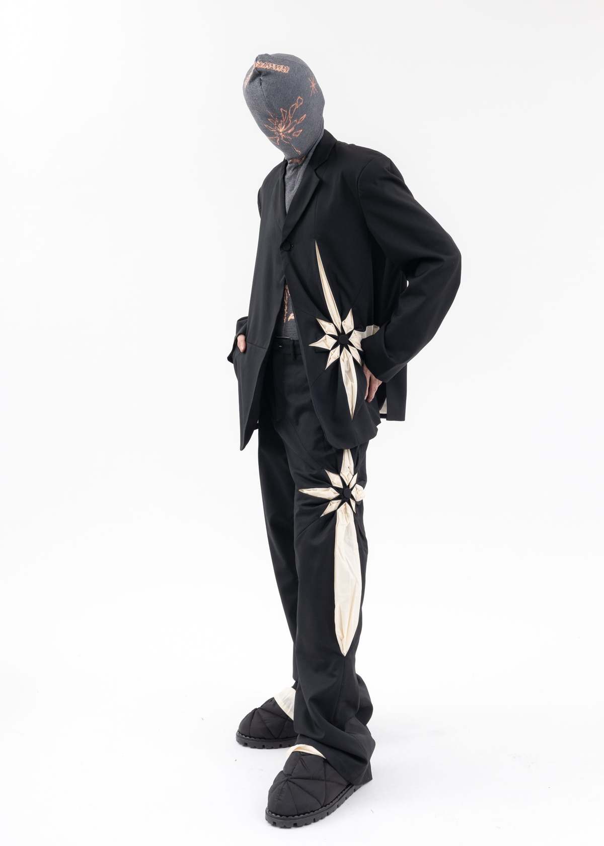 KUSIKOHC ORIGAMI FLOWER PANTS - BLACK | Garmentory