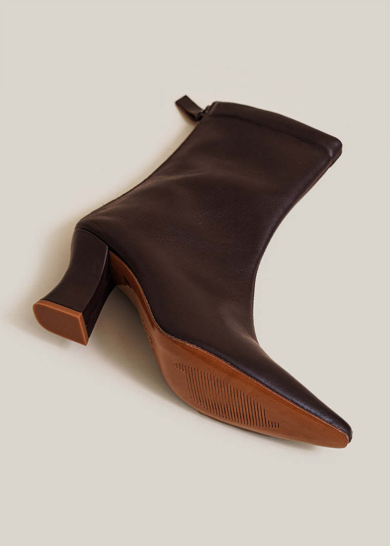 About Arianne Caoba Marcel Boots - Dark Brown | Garmentory