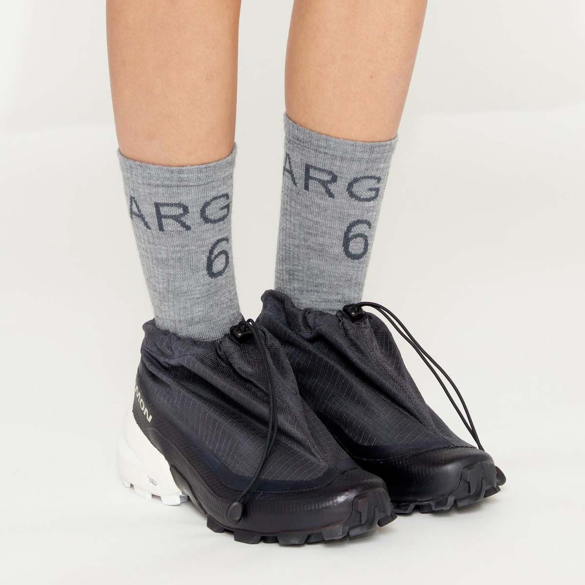 yby434MM6 × Salomon Cross Low MM6 Maison Margiela X Salomon Cross Low Sneakers | Pink