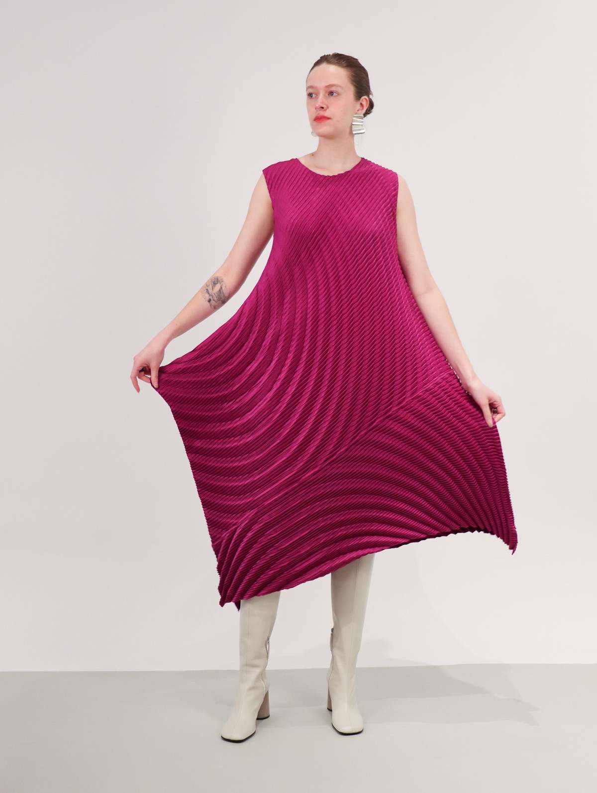 Gem-Pleats-Dress-in-Magenta-by