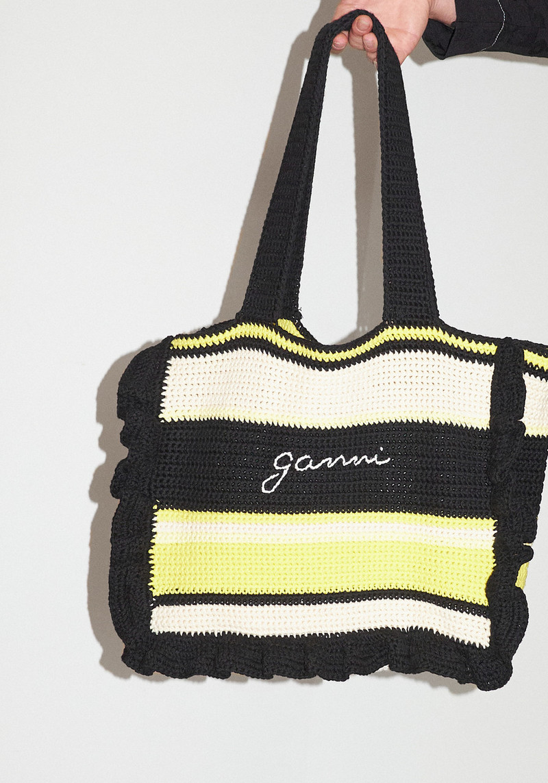 【Ganni】Cotton Crocheted Frill Tote Bag ★送料・関税込★ セール 22%OFF】GANNI トートバッグ Cotton Crochet Frill Tote