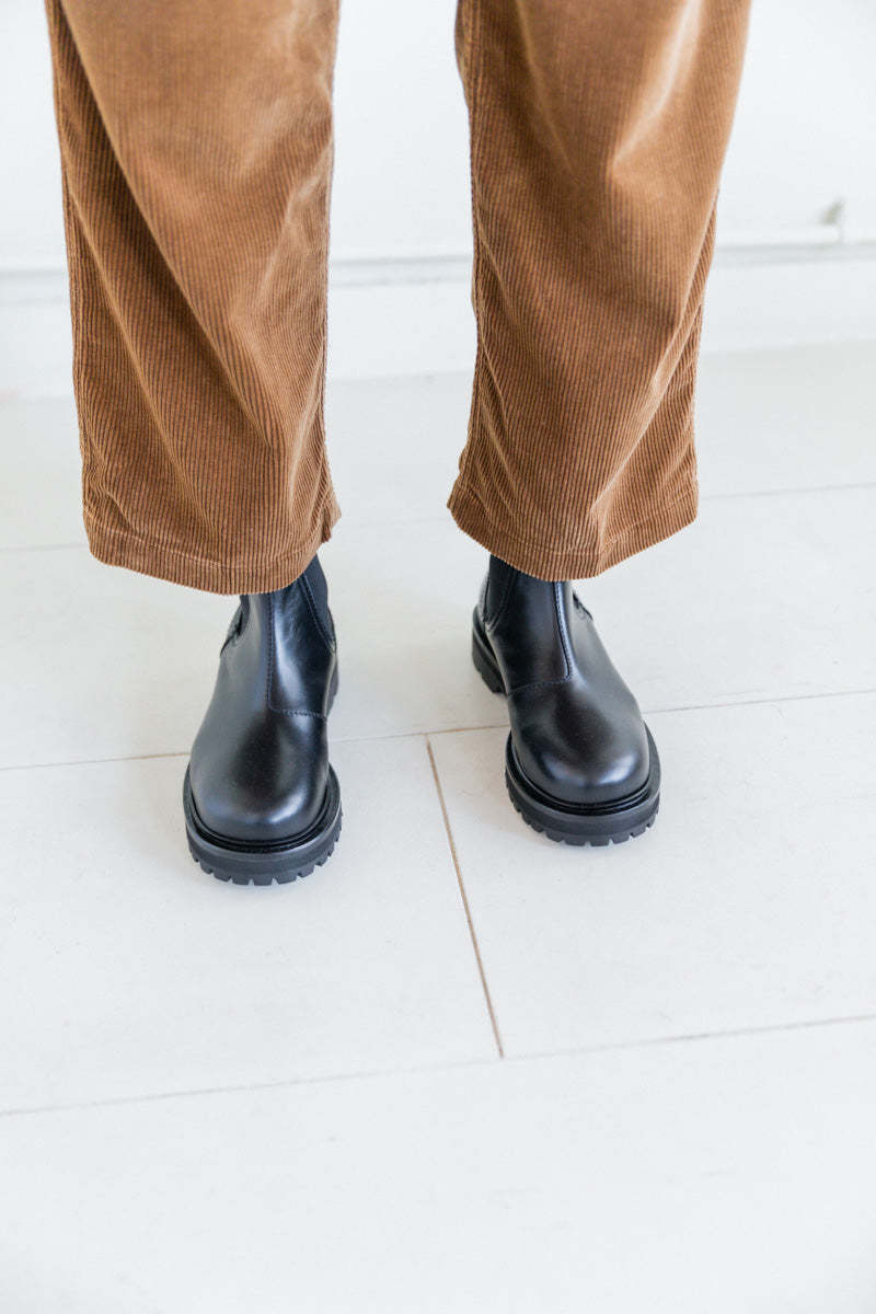 Studio Nicholson KICK UTILITY BOOT - BLACK | Garmentory